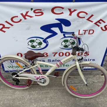 B-Twin Poply 500 24” Wheel Girls Bike. £85