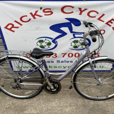 Raleigh Pioneer Metro 15” Frame Town Bike. £165
