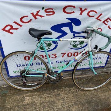 Raleigh Equipe 23.5” Frame Road Bike. £165