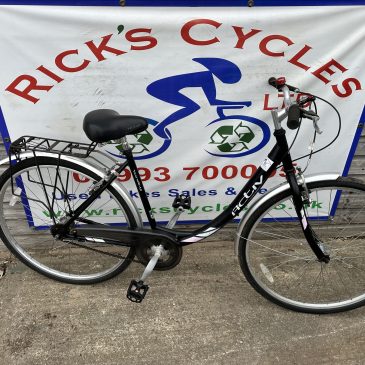 Raleigh/Active Volocity 19” Frame Ladies Town Bike. £130. Refurbish.