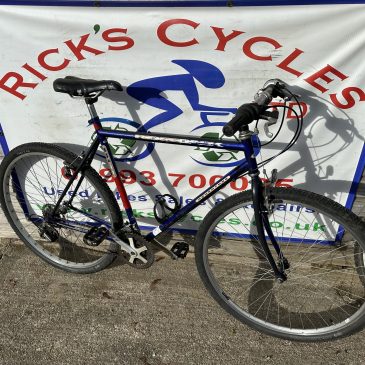 Ridgeback Adventure 23.5” Frame Mountain Bike. £95. Refurbished!!