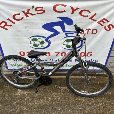 Giant MTX 225 24” Wheel Boys Bike. £90. Refurbished!!