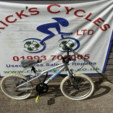 Dawes BlowFish 18” Wheel Boys Bike. £65. Refurbished, Very Light Weight