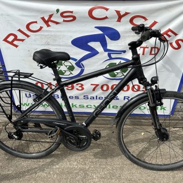 Ghost Trekking 1300 20” Frame Hybrid Bike. £225. Refurbish!