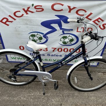 Pendleton Heath 15” Frame Ladies Bike. £165. Very Light Alloy Bike