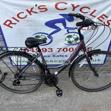 Apollo Elyse 18” Frame Town Bike. £175