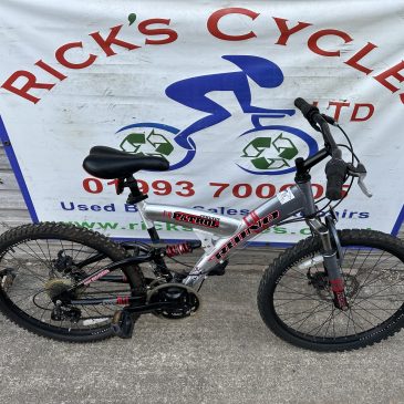 Rhino Alloy Petrol 24” Wheel Boys Bike. £75
