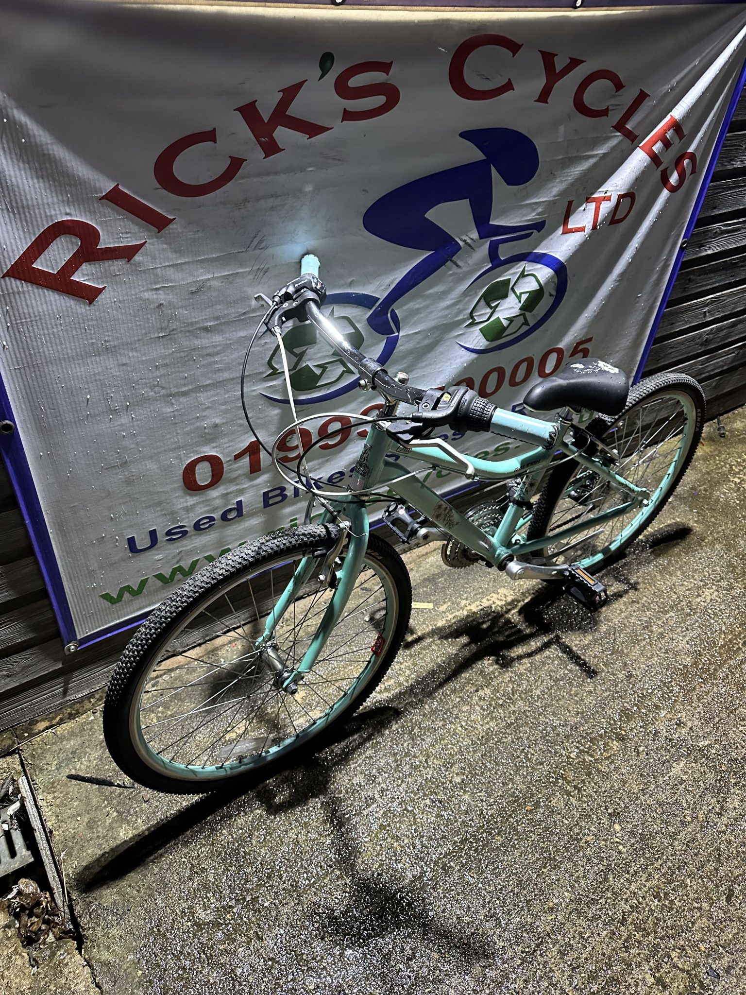 Raleigh Chic 24” Wheel Girls Bike. £140. Excellent Rick's Cycles