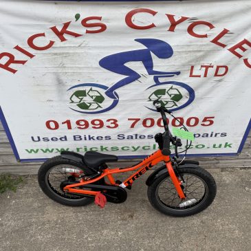 Trek PreCaliber Fat Tyre 16” Wheel Unisex Bike. Red! £120. Great