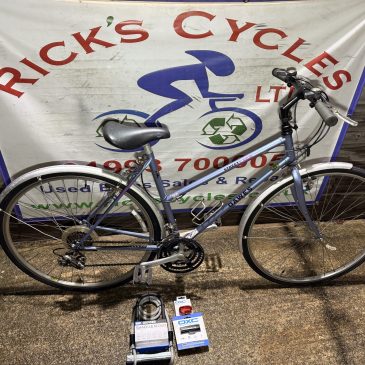 Dawes Street Life 19.5” Frame Ladies Hybrid Bike. £135. Free 12” D-Lock, Lights. Ideal student bike!
