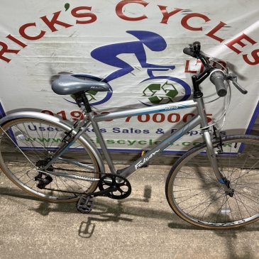 Falcon Rapid 19” Frame Hybrid Bike. £95. Ideal student bike!