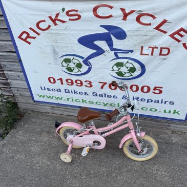 Bobbin Gingersnap 12” Wheel Girls Bike. £50! New today £195!