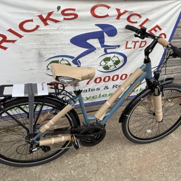 Forme Middleton 17” Frame Fully Loaded Ladies Hybrid. (No12) £300. Rrp £540