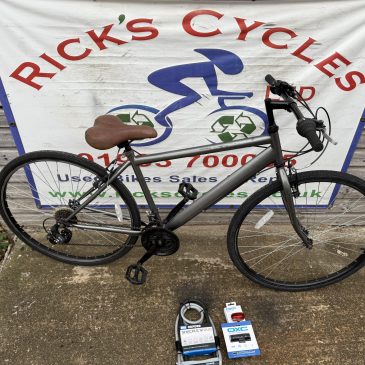 Gents 18” Frame Hybrid Bike. £125. Ideal Student Bike. Lock/Lights
