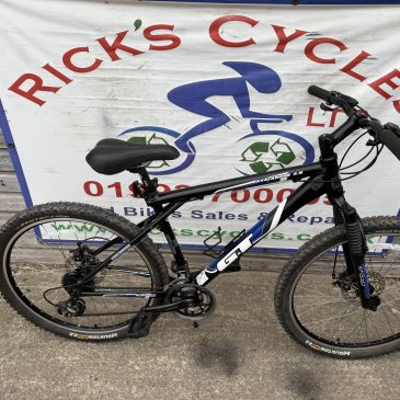 GT Avalanche 3.0 18” Frame Mountain Bike. £175. Refurbished!