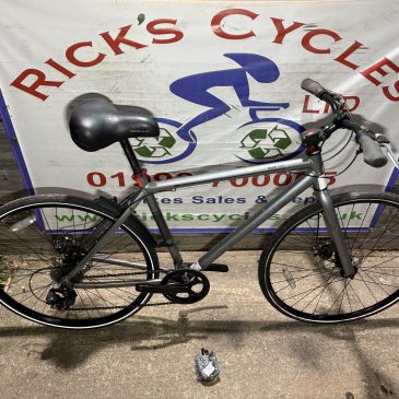 Courier Race 20” Frame Hybrid Bike. £145. Inc D-Lock/Lights. Idea student bike!