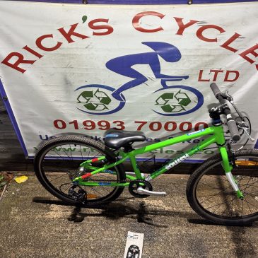 Squish 24” Wheel Unisex Kids Bike. Green No1. £240. Excellent