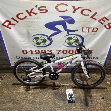 Frog 52 20” Wheel Girls Bike. Spotty. No7. £185.  Refurbished!