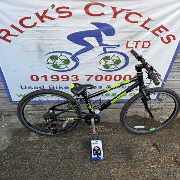 Squish 24” Wheel Unisex Kids Bike. Black No3. £225. Very light! Only 8.6Kg.