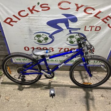 Frog 62 14” Frame, 24” Wheel Unisex Kids Bike. Electric blue No1. £195. Serviced
