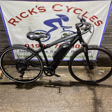 Carrera Crossfire 17” Frame Hybrid Bike.