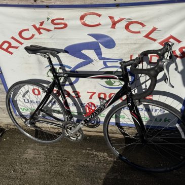 Giant OCR2 22.5” (Large) Frame Road Bike. £250