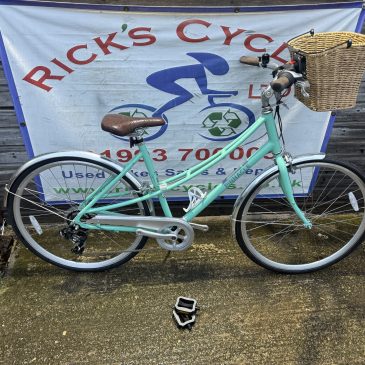 Pinnacle Californium Ladies Hybrid Bike. Brand New £325. Light weight Alloy!