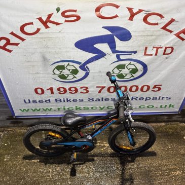 Specialized Hotrock 16” Wheel Kids Bike. £95. Light alloy frame.