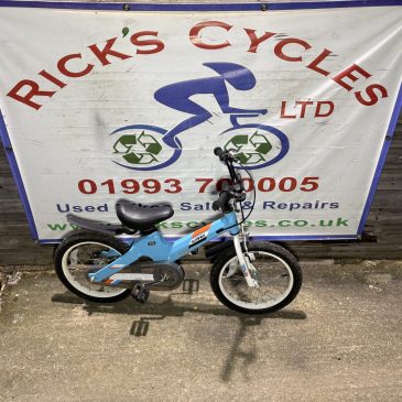 Sumaiqi Eon 16” Wheel Boys Bike. £65  Very very light weight alloy frame.