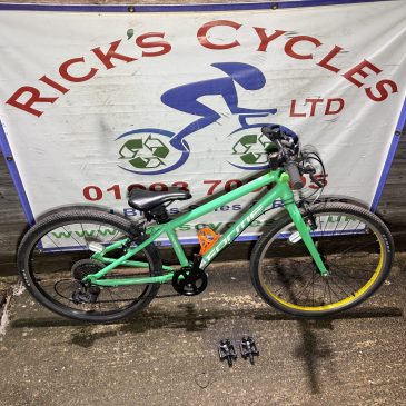 Forme Kinder MX24 24” Wheel Kids Bike. Green No7. £150. Serviced.