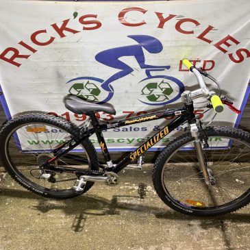 Specialized RockHopper Comp FS 15” Frame Dirt Bike. £225. Very Light Alloy frame.