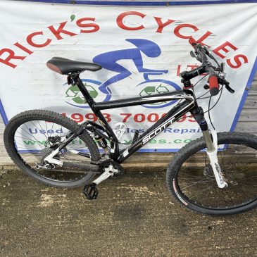 Scott Genius 20” Frame Full Suspension Bike. £395