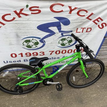 Squish 24” Wheel Unisex Kids Bike. Green No1. £225  Very light! Only 8.6Kg. Serviced