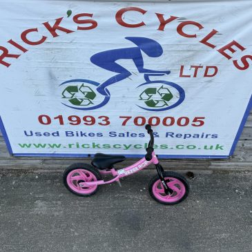 Eezee Rider Sport 12” Wheel Girls Balance Bike. £12. Light weight frame.
