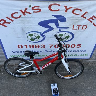 WOOM 4 20” Wheel Kids Bike. Red No5. £300. Very light weight!! Only 6.6 Kg!