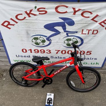 Forme Kinder MX20 20” Wheel Kids Bike. Neon Red No6. £175. Nice light weight
