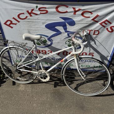 Raleigh Candice 19” Frame Ladies Road Bike. £85.