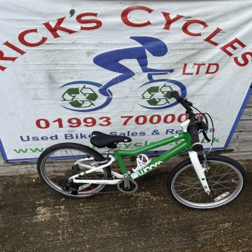 WOOM 4 20” Wheel Kids Bike. Green No2. £300