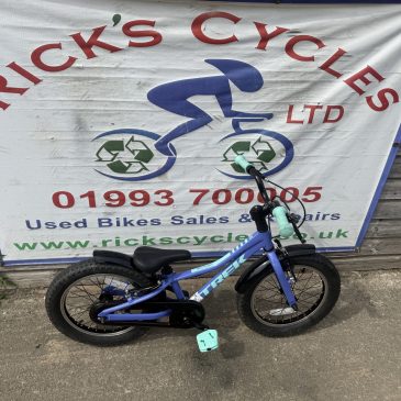 Trek PreCaliber Fat Tyre 16” Wheel Unisex Bike. Blue! £185. Was £400 when new!