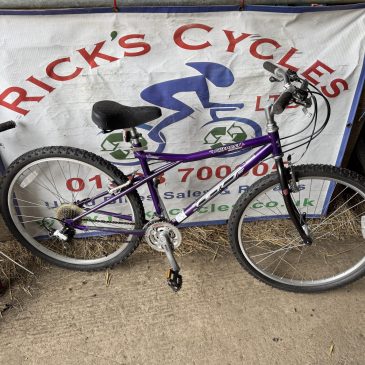 Retro GT OutPost 17” Frame Ladies Mountain Bike. £120. Refurbished!!