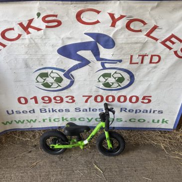 Frog Tadpole Mini 10” Wheel Toddler Balance Bike. Green No1. £65