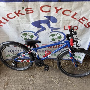 Frog 62 UJ 12” Frame, 24” Wheel Unisex Kids Bike. UJ No3. £225. Refurbished!!