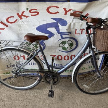Viking Downtown 19” Frame Ladies Town Bike. £85. Nice low frame!