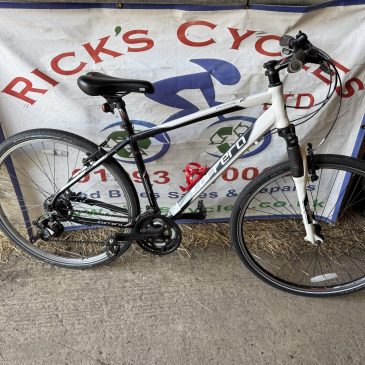 Carrera Crossfire1 19” Frame Hybrid Bike. £175. Alloy frame!