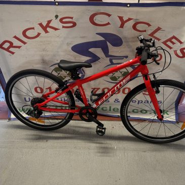 Forme Kinder MX24 24” Wheel Kids Bike. Red No8. £225. Excellent light weight alloy bike