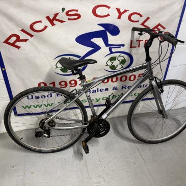 GT Traffic 4.0 19” Frame Hybrid Bike. £145. Serviced, Light & fast!!