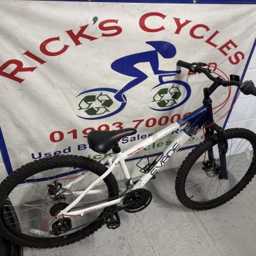 Apollo Evade 14” Frame Mountain Bike. £135. Serviced