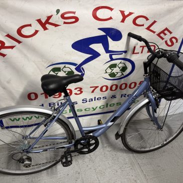 Professional City 19” Frame Ladies Low Frame City Bike. £95. Serviced