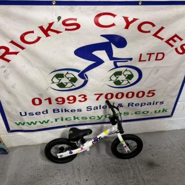 Frog Tadpole 12” Wheel Toddler Balance Bike. Spotty No1. £80