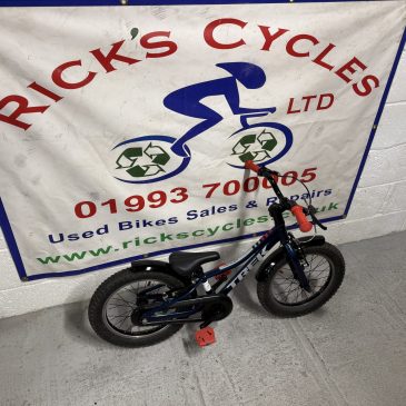 Trek PreCaliber Fat Tyre 16” Wheel Unisex Bike. Blue! £145. Serviced.